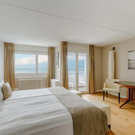Mona Montreux