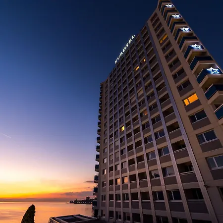 Hotel Mona 4*