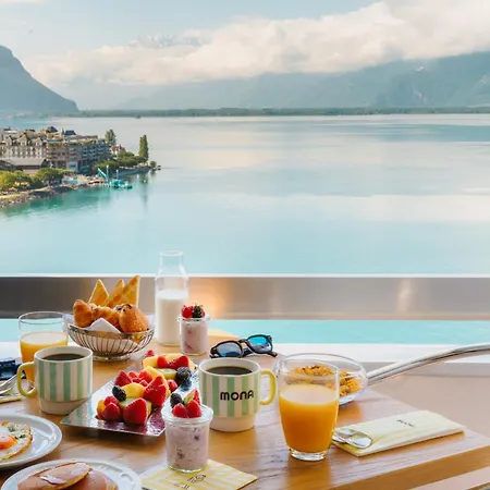 Mona Montreux
