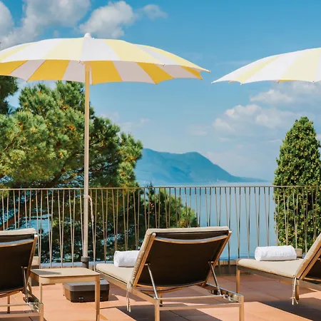 Mona Montreux