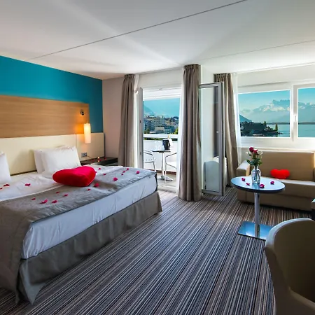 Hotel Mona