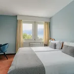 Mona Montreux