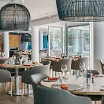 Mona Hotell 4*